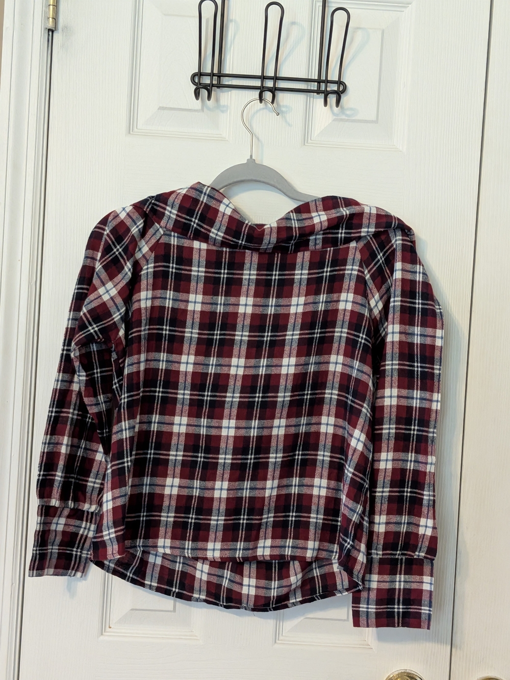 Women’s Burgundy Red Plaid Long Sleeve Top Button Front - Picture 2 of 9